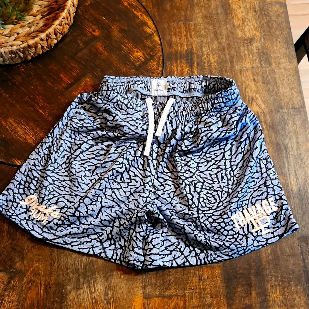 Size Large Inaka Power Short (Gray, Black)